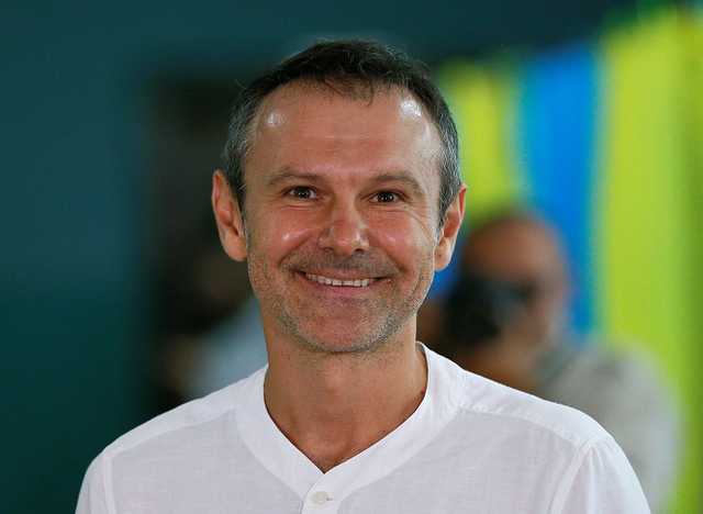 Депутатов спускаем с неба на землю: Вакарчук назвал условия для коалиции