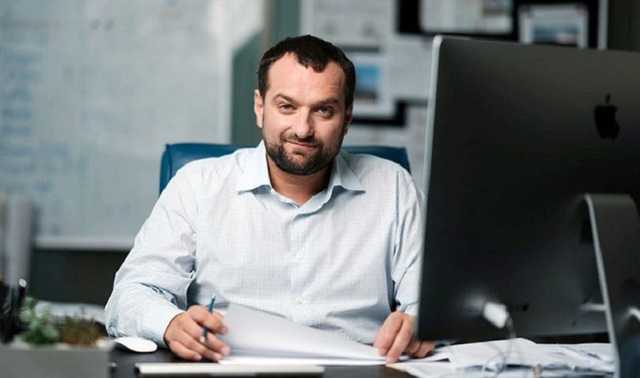 Друг Андрея Богдана без конкурса презентовал проект Офиса президента на Европейской площади