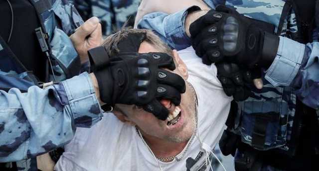 Портников: Путин не может себе позволить допустить ошибку Кучмы и Януковича