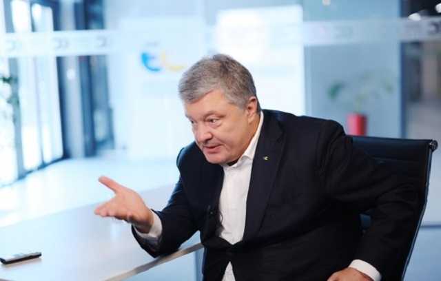 Адвокат Порошенко: Против свидетеля не может быть производств