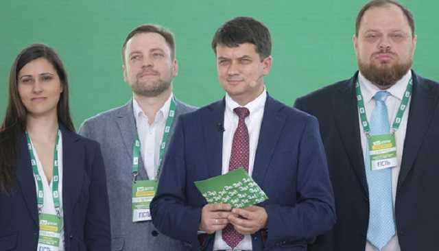 Полупрозрачный «Слуга». Стало известно, кому и сколько партия Зеленского заплатила за агитацию