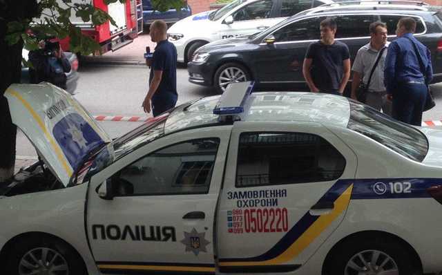 В центре Киева за рулем автомобиля умер полицейский