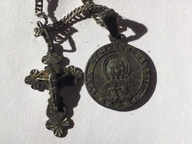 Под Николаевом из реки вытащили труп женщины с необычным кулоном на шее