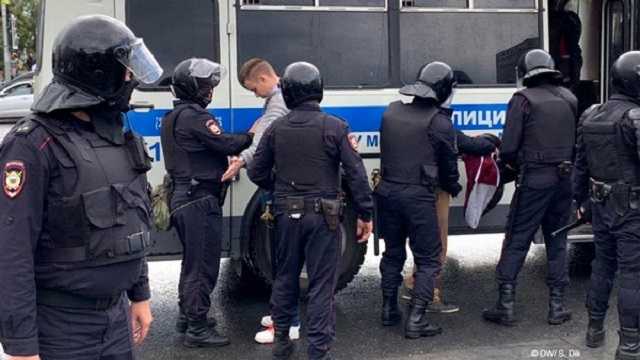 В Европе осудили задержания на акции за честные выборы в Москве