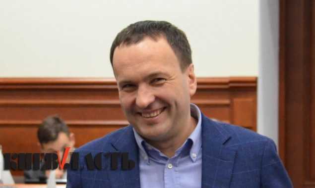 Кумовство и “ручные фирмы”: почему Петр Пантелеев попал в центр коррупционного скандала