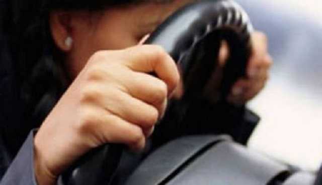 В Днепре женщина с ружьем вскрыла гараж и угнала автомобиль