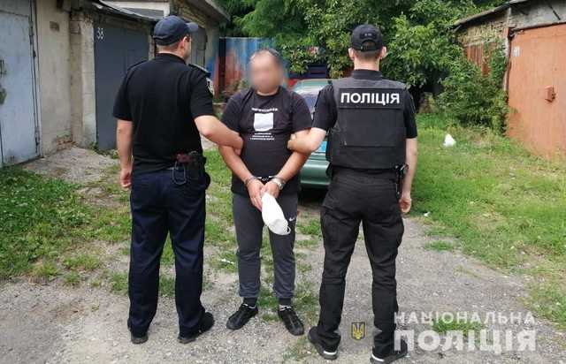 Таксист посадил на цепь в подвале пассажира, задолжавшего за поездку 7000 грн