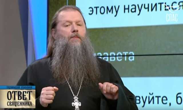 «Чарльз, как тебе там?»: Священник РПЦ рассказывал на росТВ, как общался с Дарвином