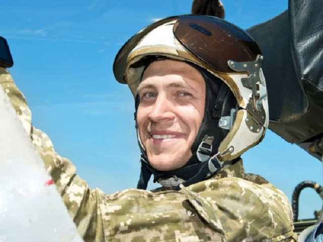 Отвел падающий самолет от жилых домов: стало известно о героическом поступке украинского курсанта