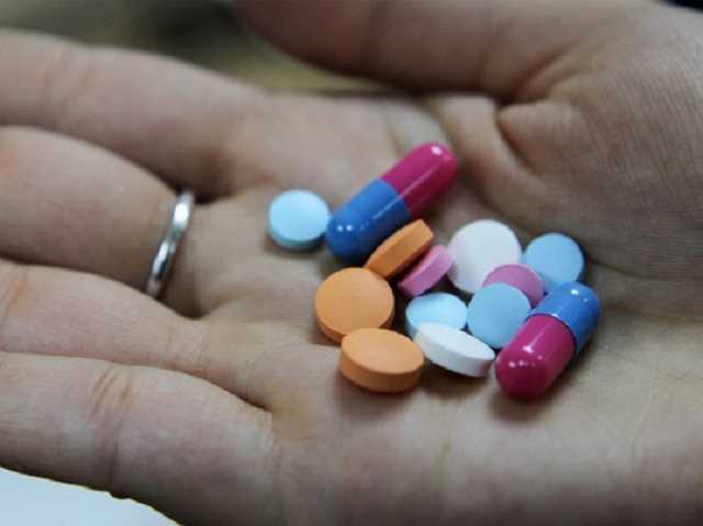 Уже начала терять сознание: полицейские спасли женщину от самоубийства