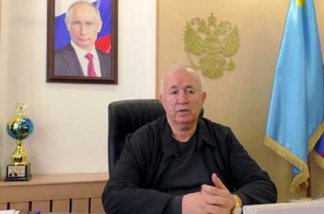 Беглого экс-главу Генической РГА обвиняют в финансировании «самообороны» Крыма