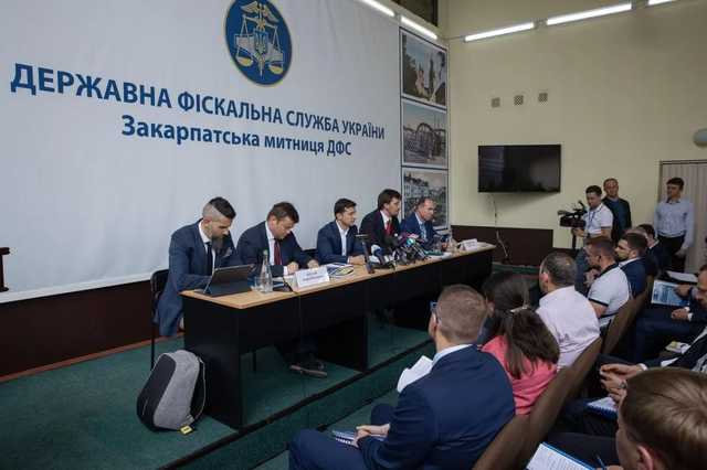 Закарпатская таможня увеличила поступления в бюджет на 80% после визита Зеленского