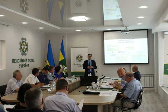 В Пенсионном фонде подсчитали пенсионеров, получающих более 10 тыс. гривень