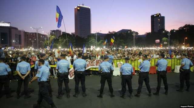 В Румынии массовый митинг, требуют отставки правительства