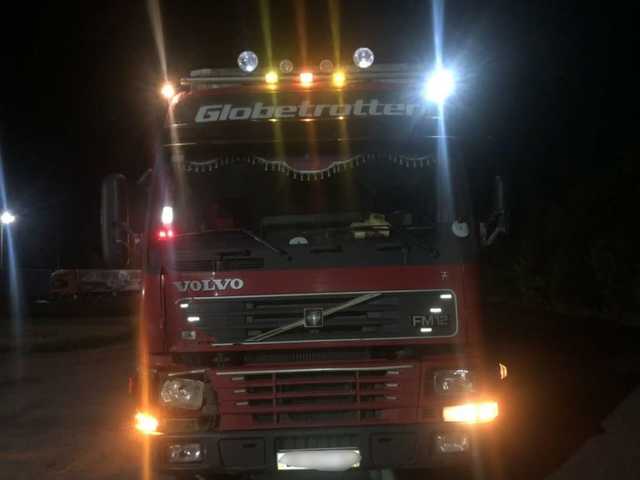 Скончался на месте происшествия: на Харьковщине фура сбила парня