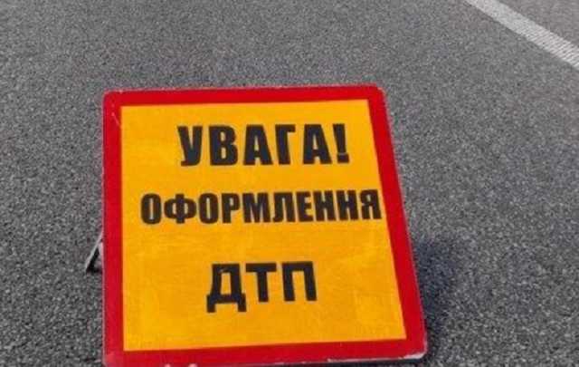 На Житомирщині у ДТП загинув поліцейський і троє цивільних