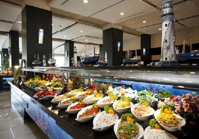 В Турции продавцы просят ограничить для туристов систему "все включено"