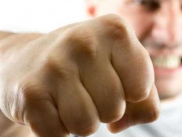 В Харькове мужчину избили и натравили на него собаку – соцсети