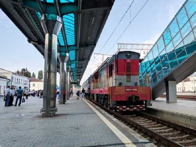 Сгоняли массовку: в оккупированном Донецке запустили "интерсити" на Еленовку