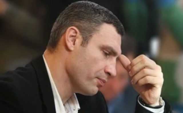 «Спасибо, что собрал всех!»: Кличко распивал вино в компании «смотрящего» за Киевом Столара