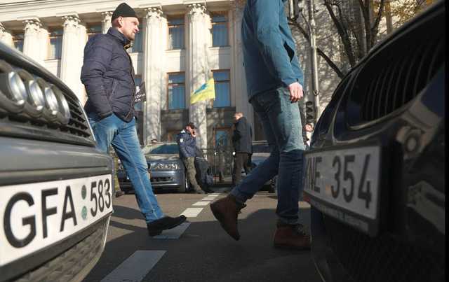 Новая власть продолжает играть в популистические игры с евробляхерами – Фурса