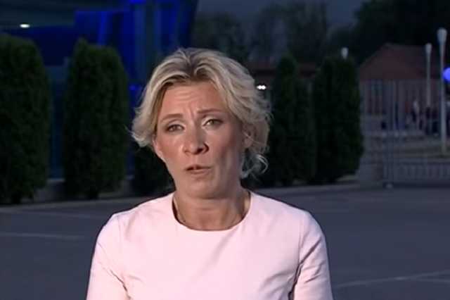 "Хватит фото с пляжа!" Захарова снова взялась учить Зеленского