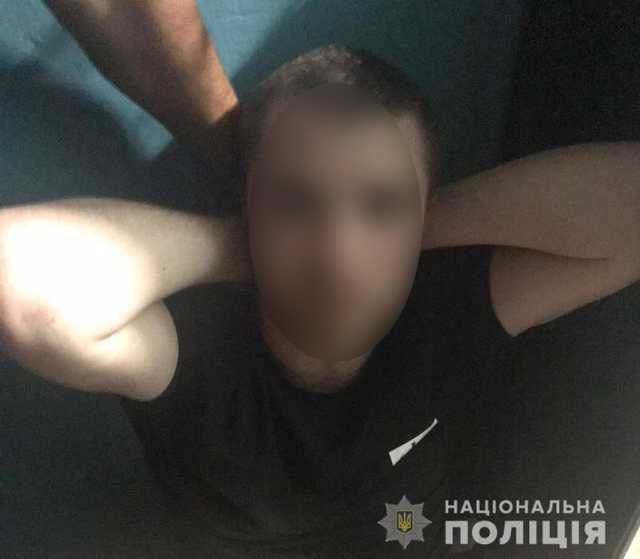 В Запорожье бойцу Нацгвардии выстрелили в спину из пистолета