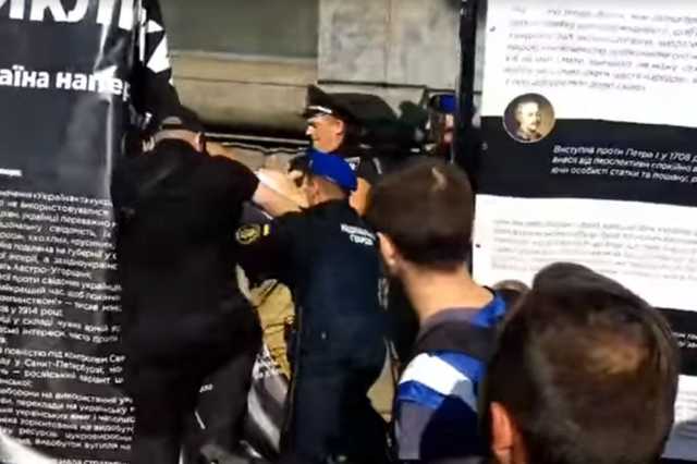 "Угрожал гранатой": в полиции объяснили ЧП во время выступления Зеленского