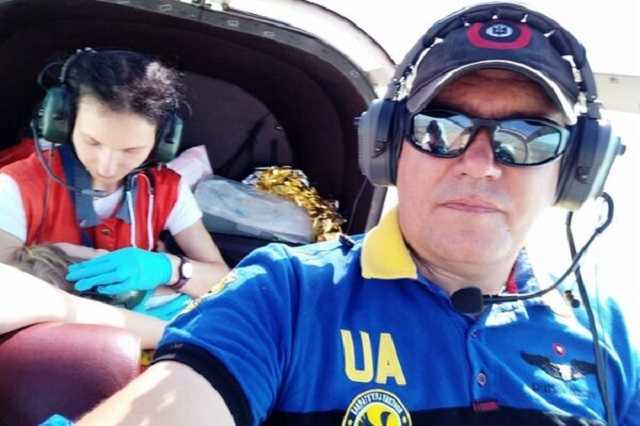 Руками "отправили" самолет: украинцев растрогала невероятная история спасения ребенка на Харьковщине