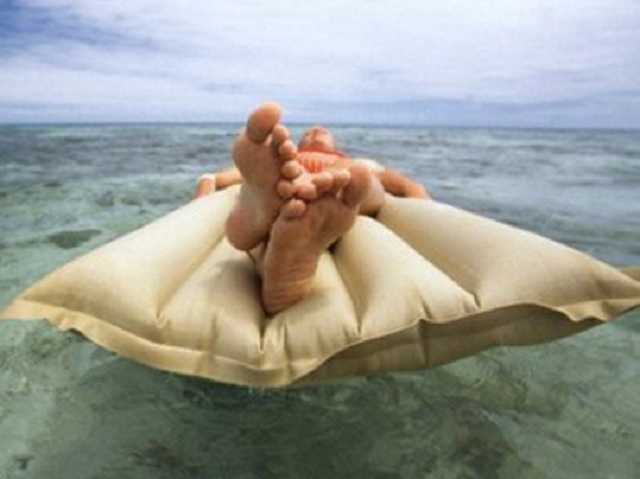 На Херсонщине спасли курортницу, которую унесло на километр в море