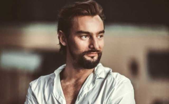 Полуголый Алан Бадоев показал, как отдыхает после "парада"