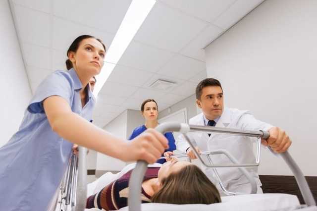 Насиловал целых 7 лет: в Хмельницкой области отец облил кислотой дочку