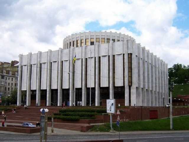 Зеленский передумал переселять Офис президента в "Украинский дом"