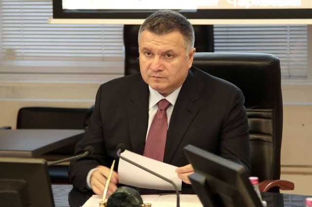 «Он искренне поверил»: Политолог объяснил, почему Зеленский оставил Авакова