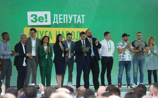 В партию “Слуга народа” вошли пять новых нардепов