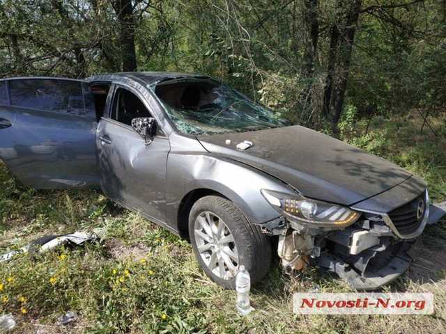 На трассе под Николаевом «Мазда» протаранила тягач MAN