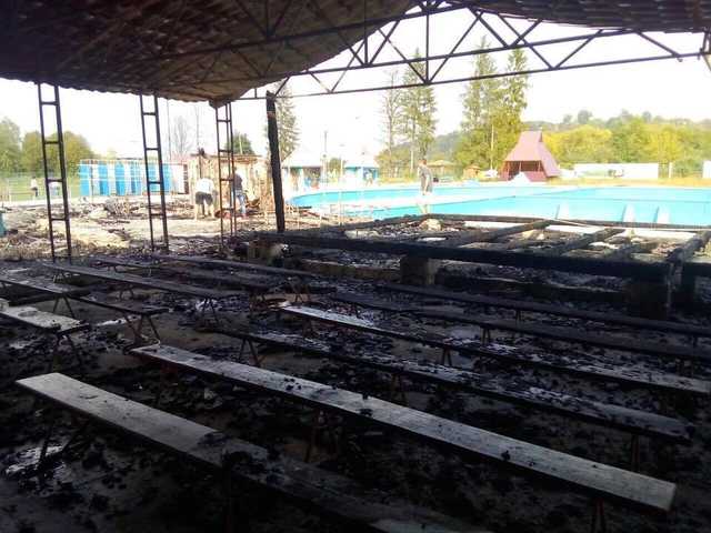 Пожар в детском лагере на Прикарпатье: появились подробности и фото
