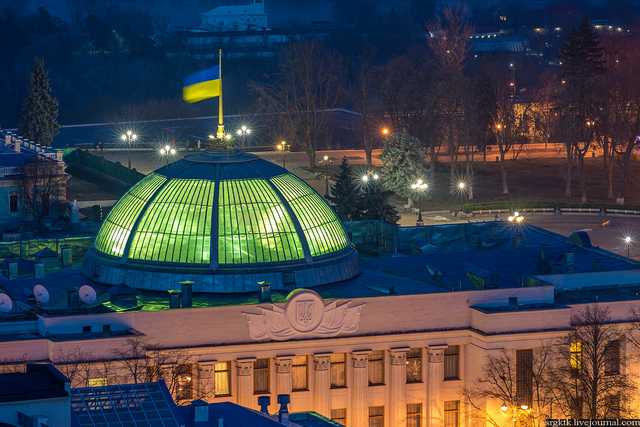 “Слуги народу” доведуть свою продуктивність по ночах