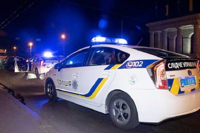 На мосту в Києві лоб в лоб зіткнулися два авто