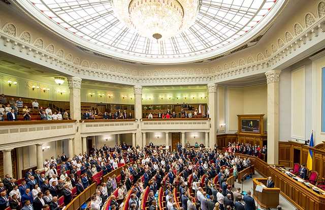Пропорциональная система и 300 нардепов: Рада дала старт законопроекту Зеленского