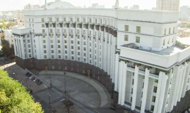 "На самокате можно кататься": в здании Кабмина ликвидировали перегородки между этажами