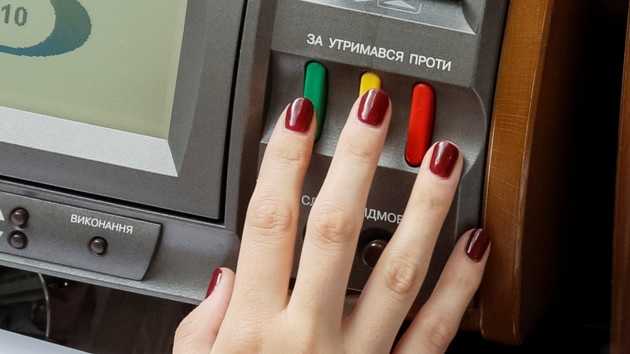 "Рубить руки кнопкодавам": Разумков ответил на предложение Кличко