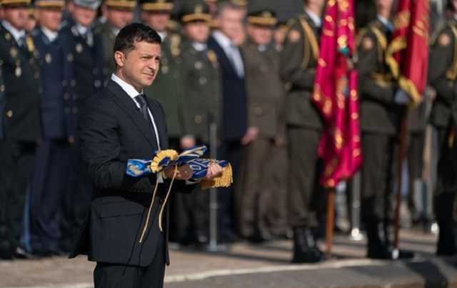 Почему Зеленскому "шьют" зависимость от криминала и олигархов?