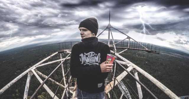 В Киеве побили и ограбили известного руфера Мустанга: он попросил о помощи