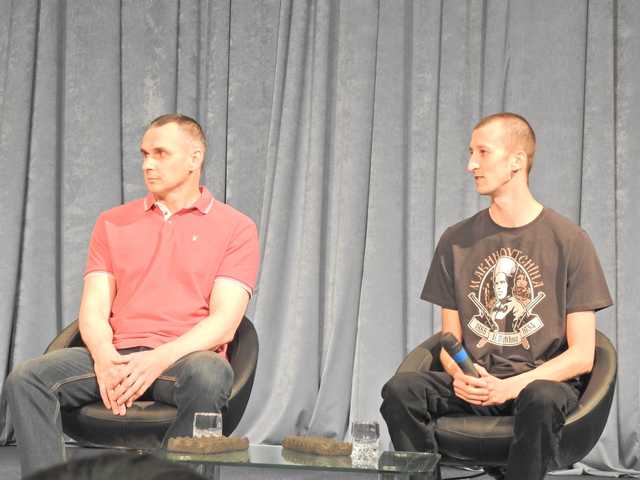 У Києві проходить прес-конференція Сенцова та Кольченка