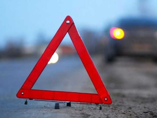 На Киевщине произошло жуткое ДТП: Погибли трое человек, сгорело авто