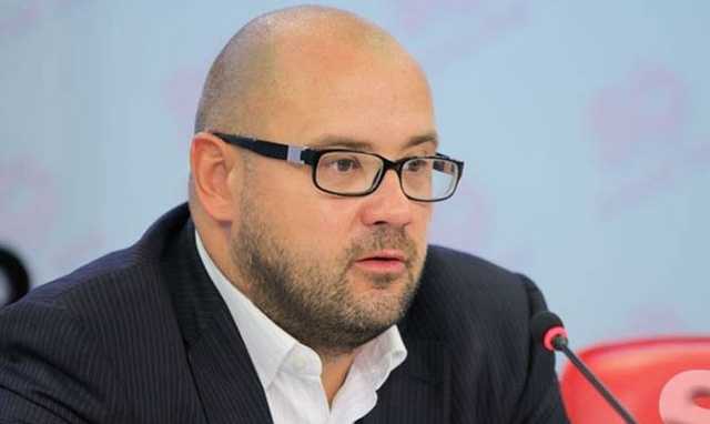 Митинги АИС, по заказу Святаша и Полякова, дешевый цирк-шапито - журналист