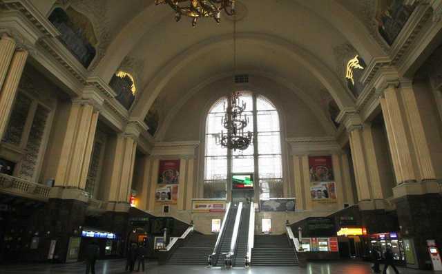 На Центральному вокзалі у Києві встановлять нові ескалатори
