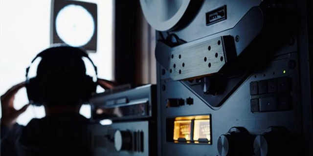 Нардепы хотят разрешить прослушку и контроль интернет-трафика без решения суда