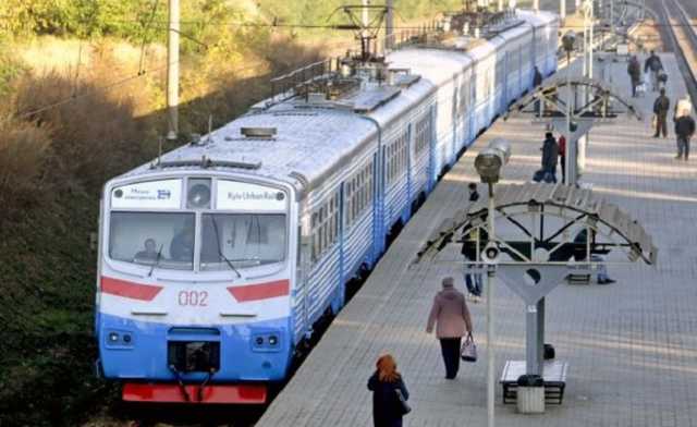 В “Укрзализныце” прокомментировали обвинения “Киевпастранса” касательно отмены 12 рейсов электрички